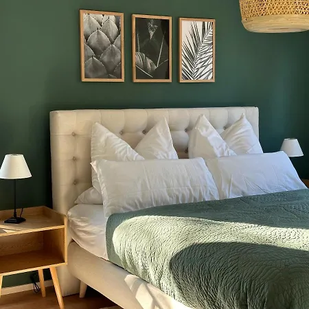 Ferienwohnung-parkplatz-balkon-kueche-smarttv-waschtrockner * ארלנגן