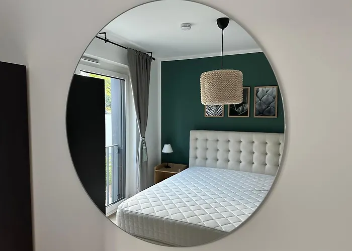 Ferienwohnung-parkplatz-balkon-kueche-smarttv-waschtrockner דירה
