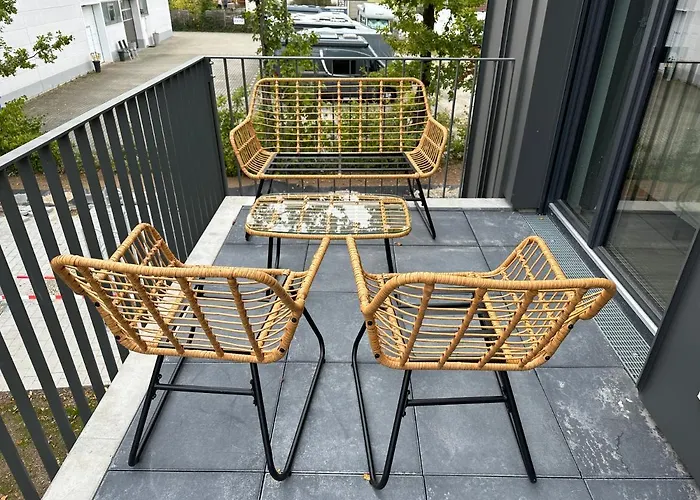 Ferienwohnung-parkplatz-balkon-kueche-smarttv-waschtrockner דירה