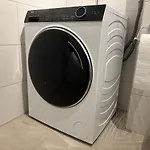 Ferienwohnung-parkplatz-balkon-kueche-smarttv-waschtrockner