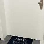 Ferienwohnung-parkplatz-balkon-kueche-smarttv-waschtrockner 에를랑겐