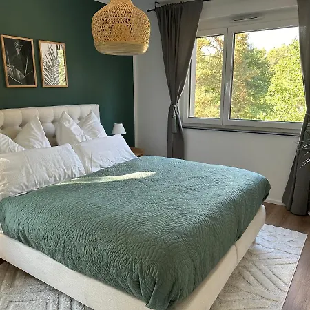 Ferienwohnung-parkplatz-balkon-kueche-smarttv-waschtrockner Daire *
