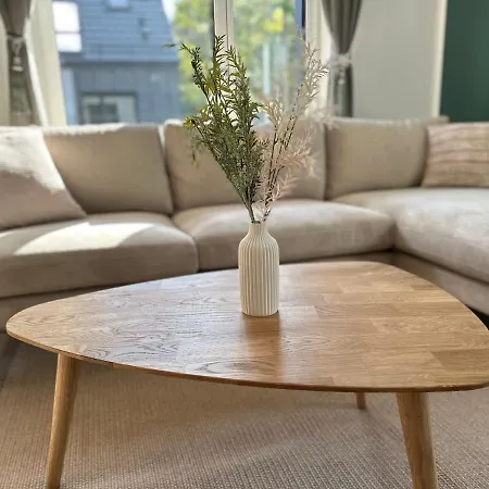 Ferienwohnung-parkplatz-balkon-kueche-smarttv-waschtrockner Daire Erlangen