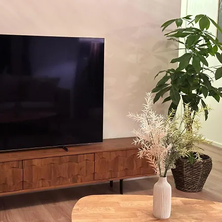 Ferienwohnung-parkplatz-balkon-kueche-smarttv-waschtrockner 公寓 *